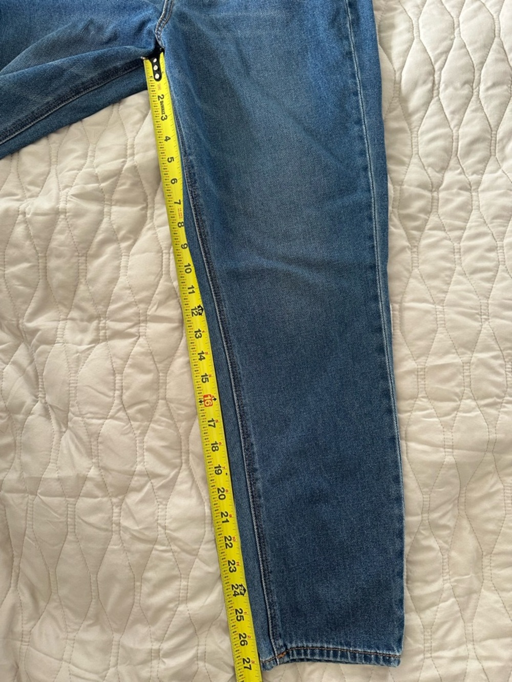 American Eagle Mom Jean High Waist   medium Wash Relaxed Fit 90s Style Sz 10 - Picture 6 of 10